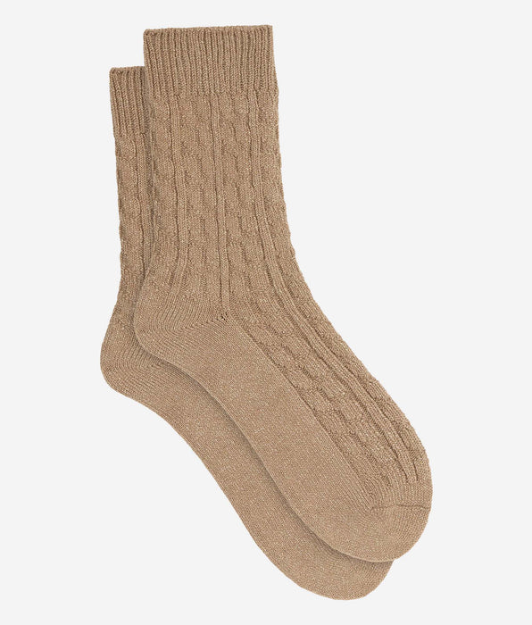 DIM Beigefarbene gerippte Socken von La Mode