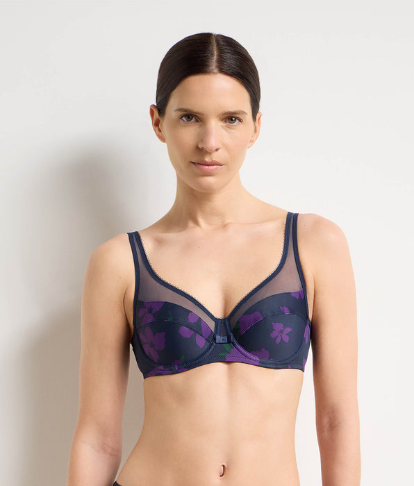 DIM Vollschalen-BH mit Bügeln in Violett mit Blumenmuster von Generous Classic