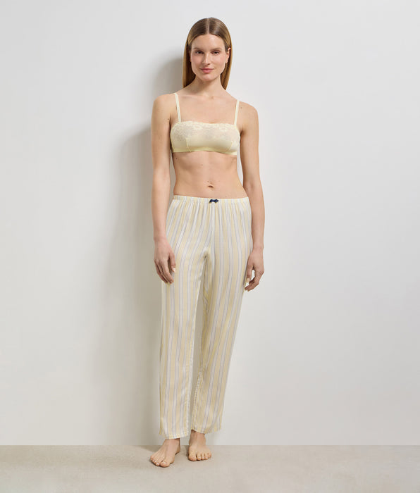 DIM Ecrufarbene, gelb gestreifte Pyjama-Hose aus Twill von Slow Days Fresh Vibes