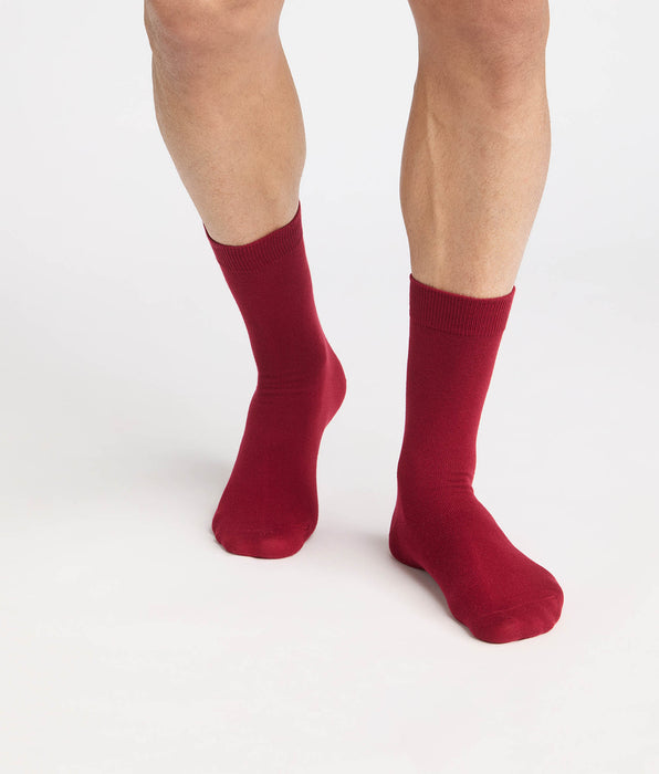 DIM Dunkelrote, halbhohe Herrensocken mit Rentiermotiv von Coton Fancy
